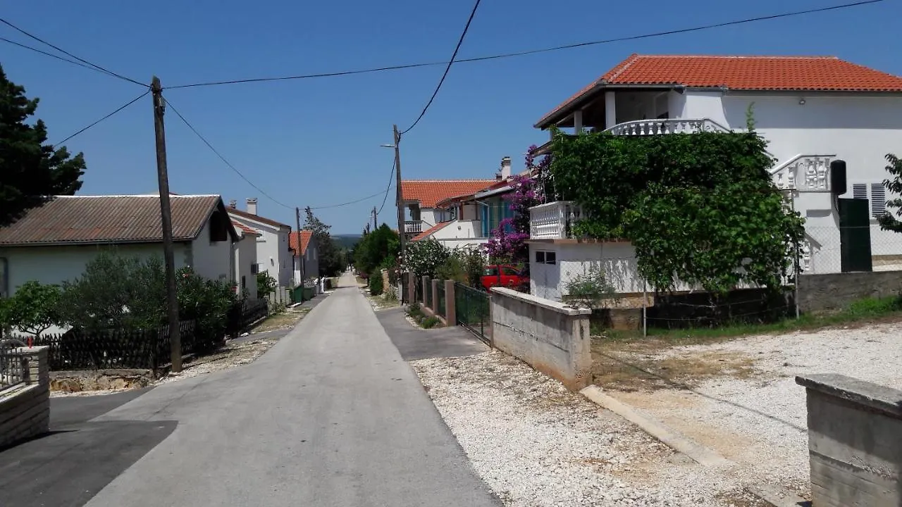 Apartment Ana Gornji Karin Croatia
