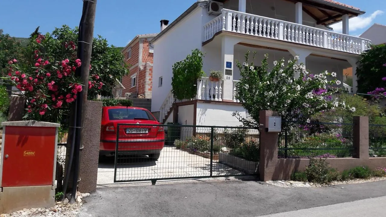 Apartment Ana Gornji Karin